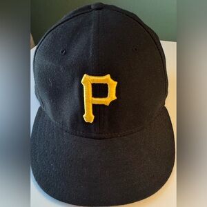 Pittsburgh Pirates New Era 59 Fifty Fitted Cap- Size 7 3/8